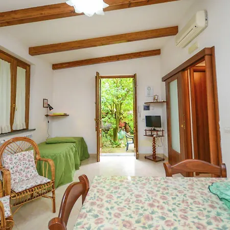 Welcoming In 52 M² With Sea View Terrace 아파트 *